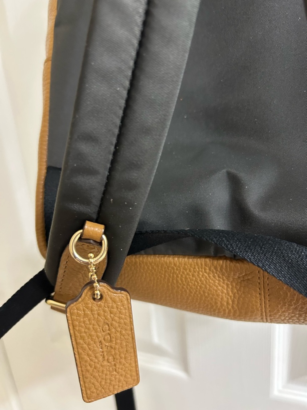 NWOT Coach Charlie Tan Pebbled Leather Medium Backpack (Style F30550). - Picture 3 of 7